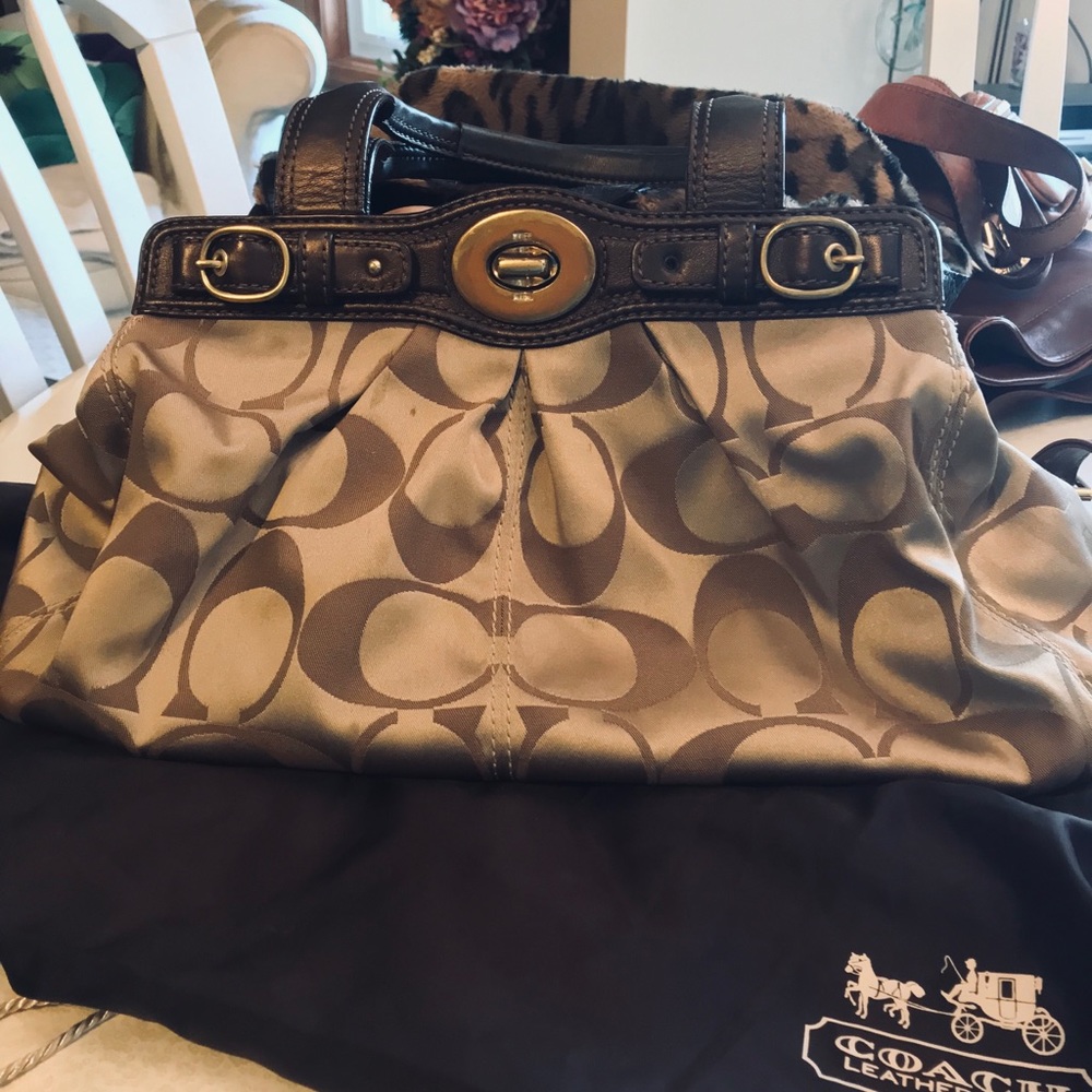 Like new Coach large  C Signature brown trim